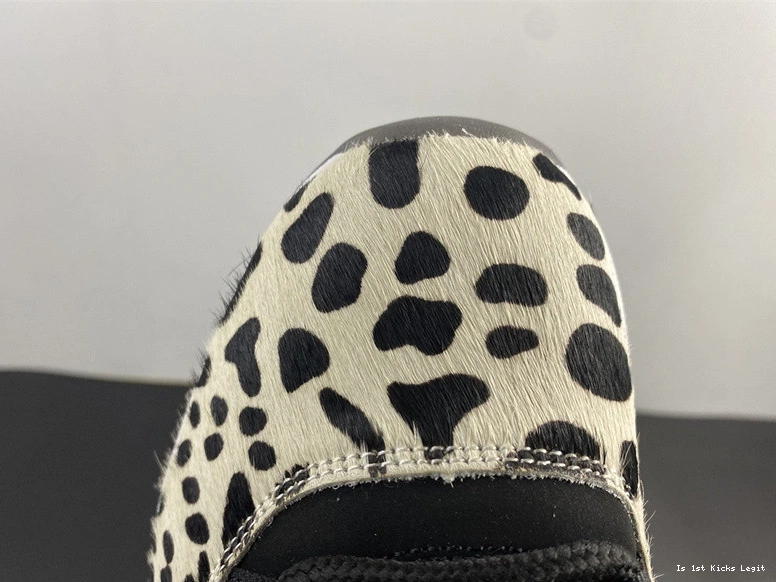 Instinct Air AR0715-010 11 Animal Jordan 1217